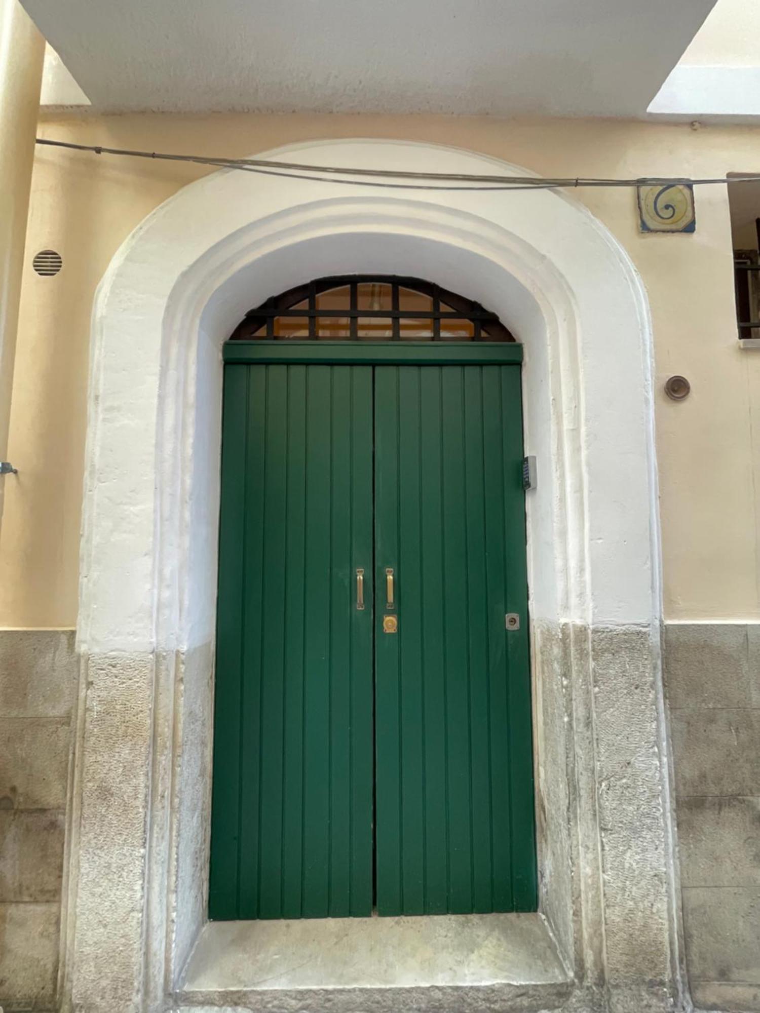 Il Serafino Holiday Suites Bari Ngoại thất bức ảnh